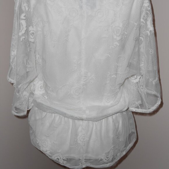 Dress Barn Collection White Sheer Lined Short Sleeve Embroidered Roses Blouse-M - Picture 4 of 6